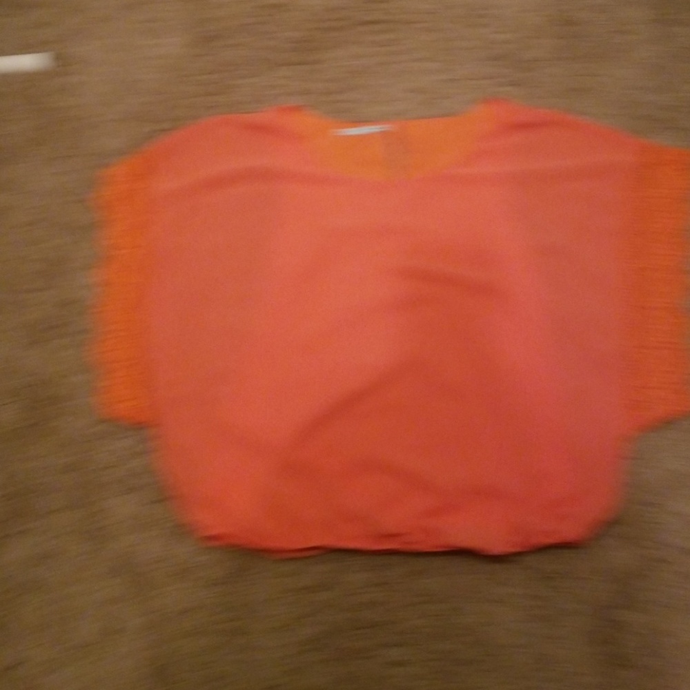 Top - Picture 2 of 2
